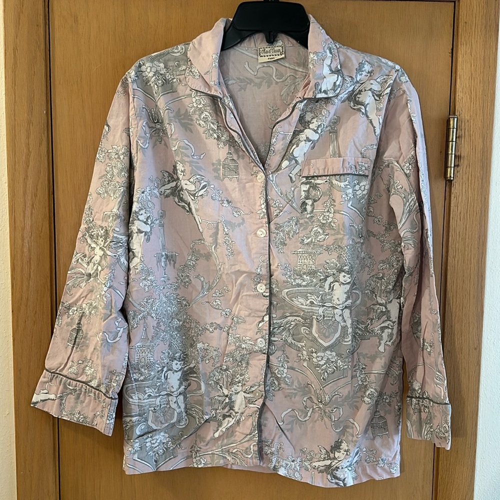 Mas d’Ouvan Paris Women’s Cherub Romantic Victorian Printed Pajama Top Pink M-L